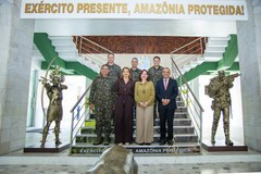 Comitiva do TRE-AM e TJAM visita Comando Militar da Amazônia