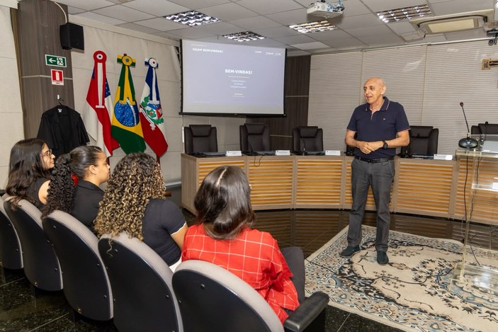 Aprovadas no processo seletivo de 2026, as quatro residentes participam de palestras, visitas in...