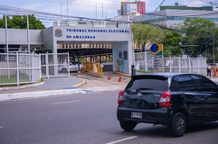 Decisão do TSE considera veículos utilizados no transporte de passageiros por aplicativo como be...