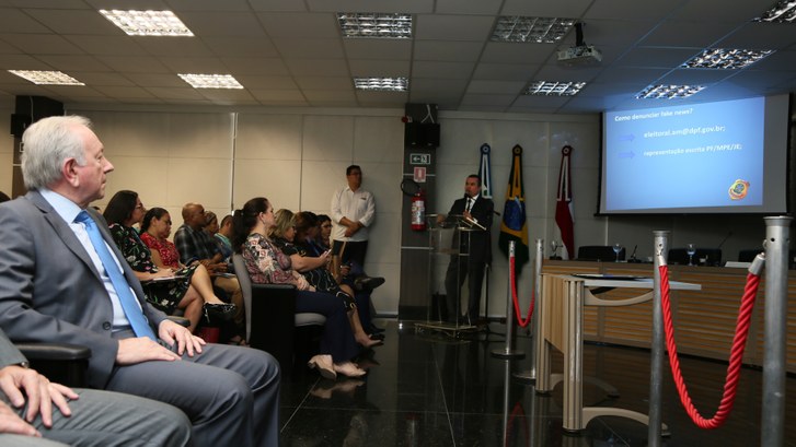 Comitê Fake News Comitê Fake News