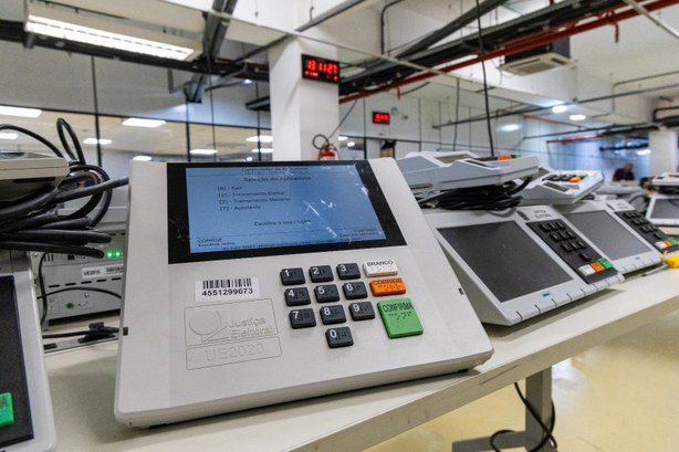 Na capital e na maior parte dos municípios, a votação será das 7h às 16h; apenas 11 municípios s...