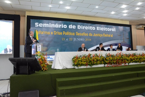 foto-seminário-direito_eleitoral-desafios foto-seminário-direito_eleitoral-desafios