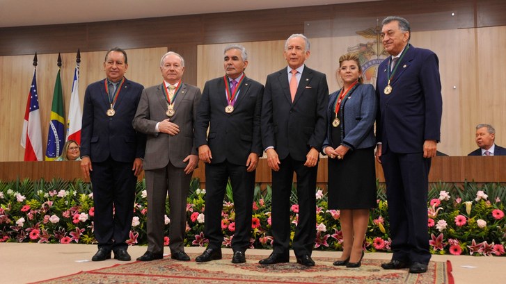 medalha-méritoacadêmico medalha-méritoacadêmico