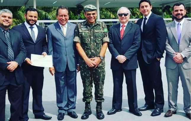 Messias Andrade recebe homenagem do Comando Militar da Amazônia