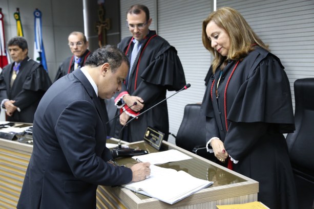 Posse-Dr. Abraham Posse-Dr. Abraham