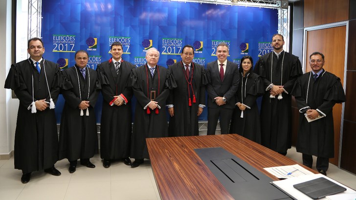 Posse Dr. Victor Liuzzi Posse Dr. Victor Liuzzi