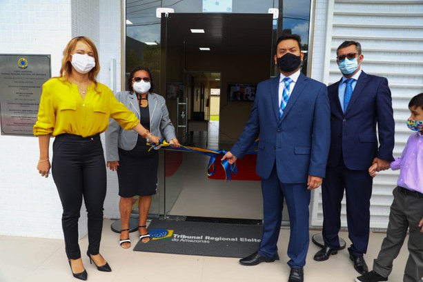 Presidência do TRE-AM realiza cerimônia híbrida para inaugurar Cartório da 27ª ZE o Desembargador inaugurou nesta terça-feira, 18/01, com uma cerimônia híbrida (presencial e virt...