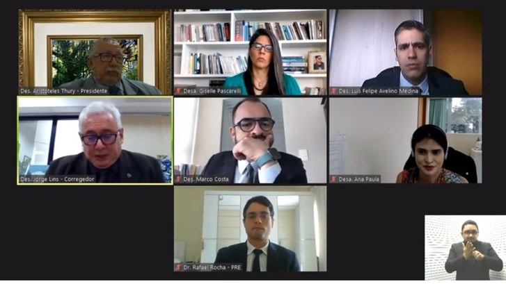 Sessão 19.05 - Libras Transmissão da Sessão Plenária com tradução em Libras