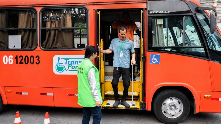 Seu Voto Importa: TRE-AM garante transporte a eleitores com mobilidade reduzida no segundo turno