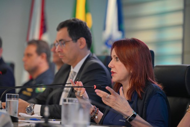 Decisão do TSE não interferiu no encerramento das urnas no Estado; apenas Coari ainda tinha equi...