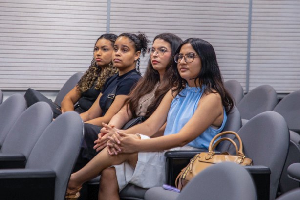 Aprovadas no processo seletivo de 2026, as quatro residentes participam de palestras, visitas in...