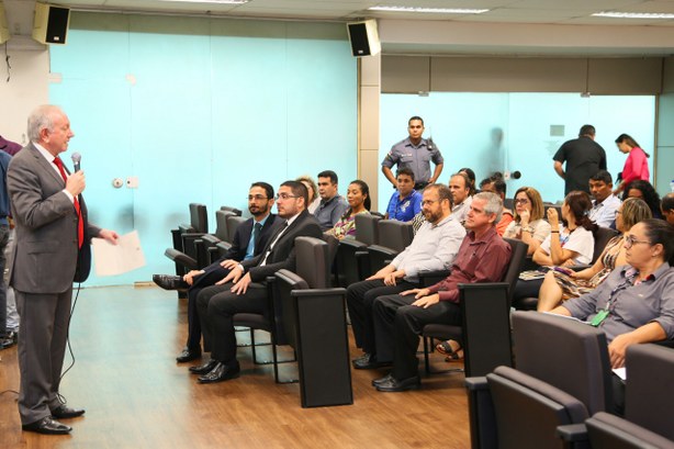 TRE-AM inicia treinamento para implantação do PJE nas Zonas Eleitorais TRE-AM inicia treinamento para implantação do PJE nas Zonas Eleitorais