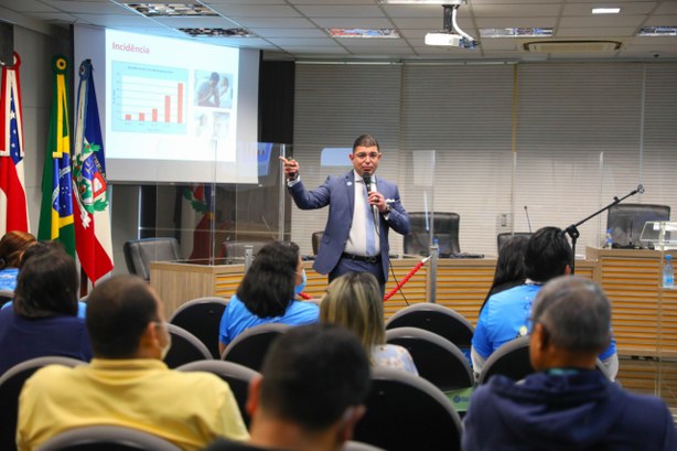 TRE-AM realiza palestra "Saúde do Homem: mitos e verdades" Palestra foi ministrada Pelo Prof. Dr. Cristiano Paiva