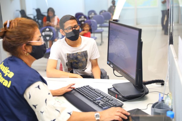 TRE-AM volta a atender presencialmente Ainda dá tempo de tirar o título pela primeira vez ou regularizar pendências para votar nas elei...