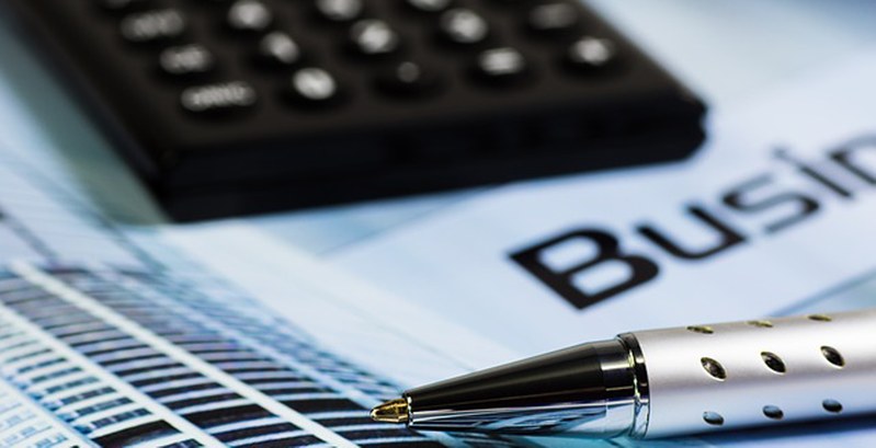 TRE-BA prestação de contas Foto de calculadora para uso geral