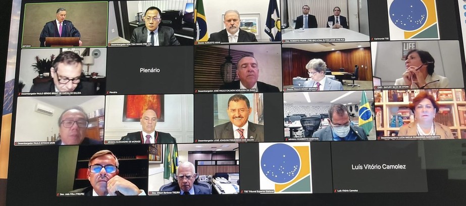 TSE lança programação de 90 anos da Justiça Eleitoral O Tribunal Regional Eleitoral do Amazonas (TRE-AM) participou, nesta segunda-feira (21/02), por ...