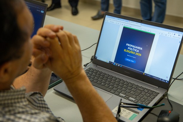 TRE-AM capacita servidores sobre propaganda eleitoral